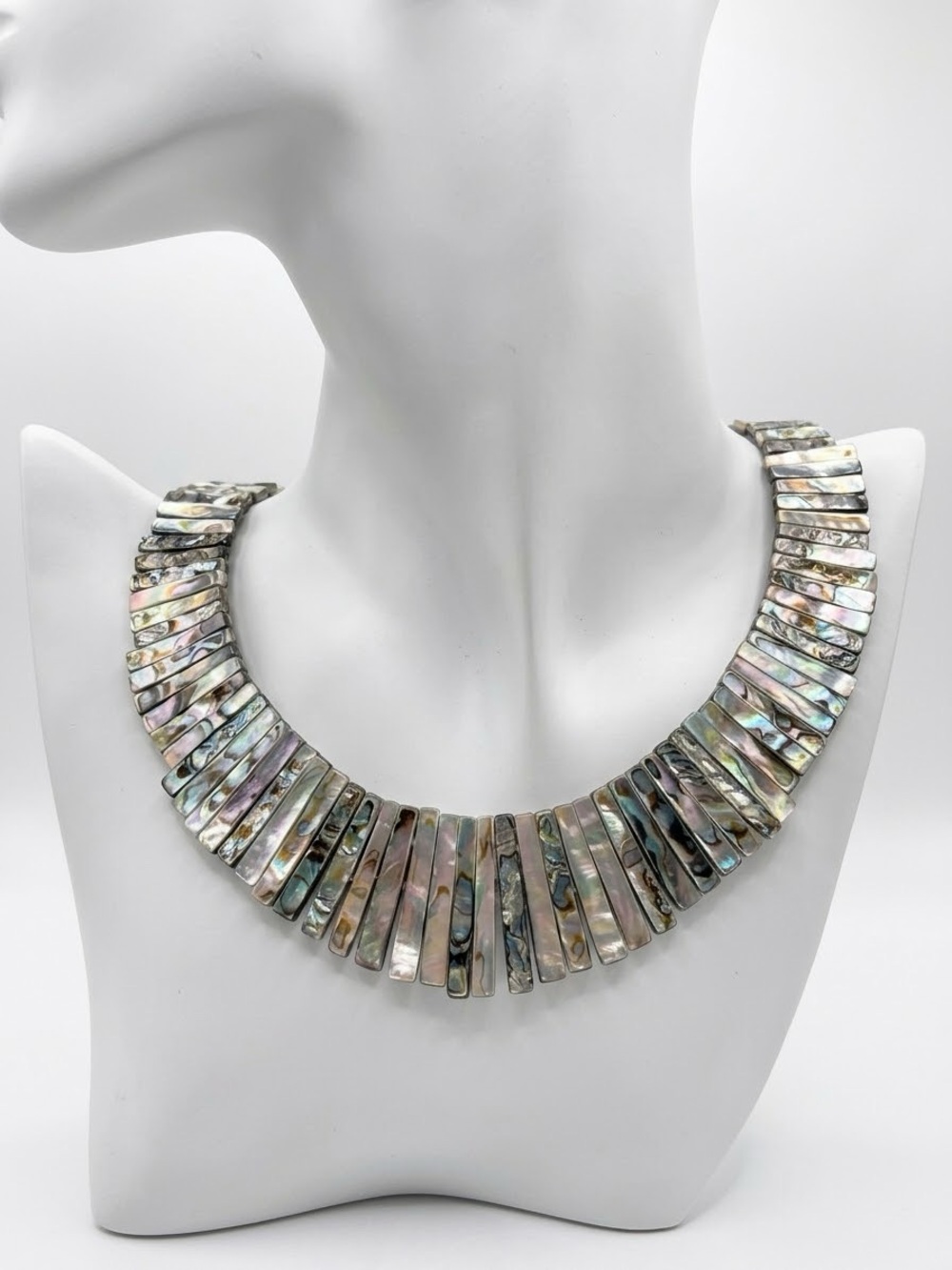 2-in-1 Reversible necklace - Natural Mother of Pearl & Iridescent Abalone Choker